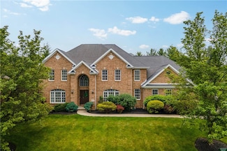 8010 Sherwood Dr, Presto, PA 15142