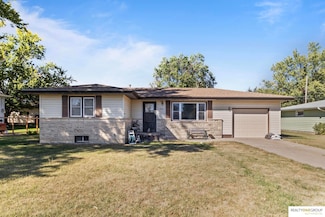 408 N 27th St, Ashland, NE 68003