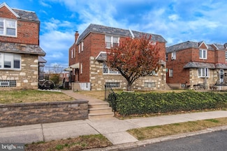 7612 Large St, Philadelphia, PA 19152
