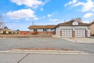 13 N 60th Ave, Yakima, WA 98908