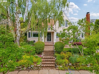 4415 SE Stark St, Portland, OR 97215