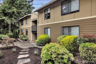 11701 100th Ave NE Unit 2, Kirkland, WA 98034
