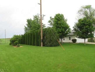 1926 Willow Ave, Ainsworth, IA 52201