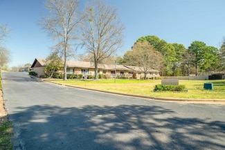 109 Indian Hills St, Hot Springs, AR 71913
