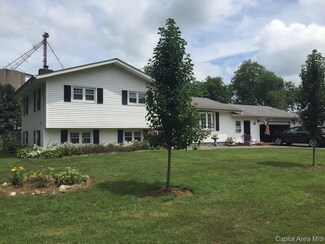 403 E Railroad St, Mechanicsburg, IL 62545