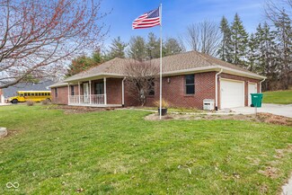 12129 N Cedarview Dr, Mooresville, IN 46158