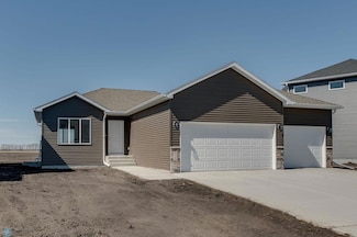 6669 Belding Dr S, Fargo, ND 58104