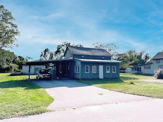 17 Pine St, Hudson Falls, NY 12839