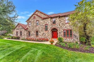 131 Blackstone Dr, Wind Gap, PA 18091
