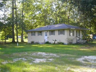 15097 Old Genessee Rd, Tickfaw, LA 70466