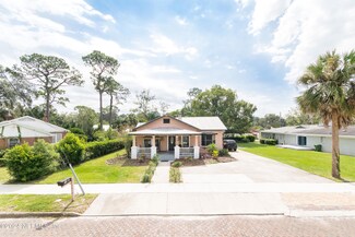 1915 Diana Dr, Palatka, FL 32177