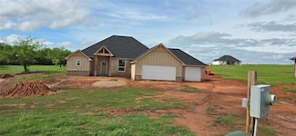 2432 Canyon Cir, Blanchard, OK 73010