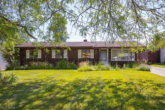 8987 Cambridge Dr, Northfield, OH 44067