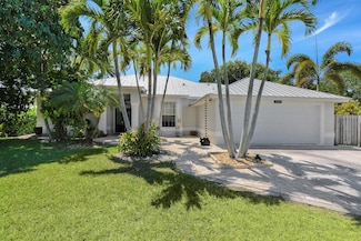 700 SE Michaels Ct, Stuart, FL 34996