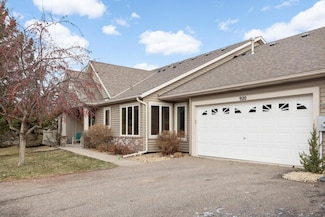 920 Stratford Ln W, Burnsville, MN 55337
