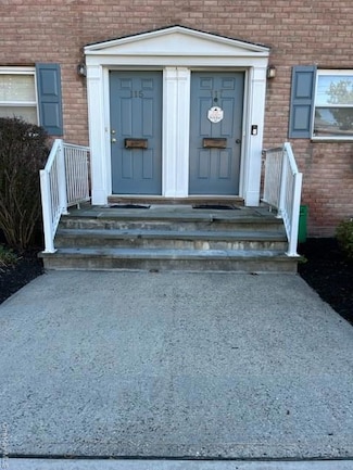 115 Meyer Oval, Pearl River, NY 10965