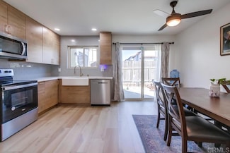 252 Espanas Glen, Escondido, CA 92026