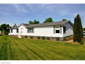220 Pleasant View Ln, Hiram, OH 44234