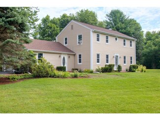10 Beau Monde Dr, North Hampton, NH 03862