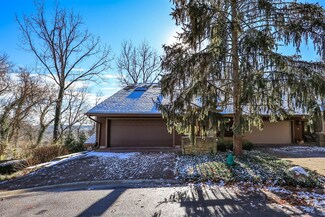 9 Spring Knoll Dr, Cincinnati, OH 45227