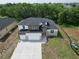 2620 NE Woodland Oak Dr, Lee's Summit, MO 64086