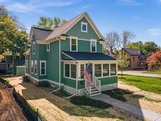 426 S Jefferson St, Batavia, IL 60510