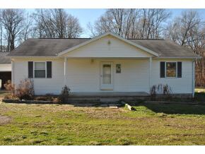 9825 W Mt Carmel Rd, Gosport, IN 47433