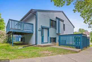 6896 Grenwich Ln N, Saint Paul, MN 55128