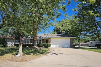 3459 W Camelot St, Springfield, MO 65807