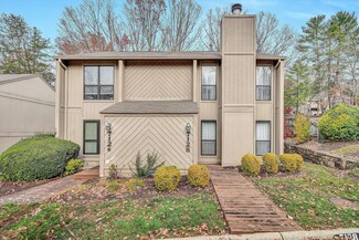 7128 Woods Crossing Dr, Roanoke, VA 24018