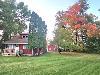 920 E Evergreen St, Isle, MN 56342