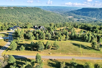 135 Sunset Cir, Jasper, TN 37347