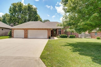 3808 W Eaglecrest St, Battlefield, MO 65619