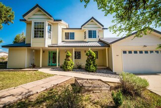 909 E Tamarack Dr, Bayfield, CO 81122