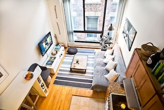 12 Stoneholm St Unit 505, Boston, MA 02115