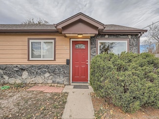 1297 Worchester St, Aurora, CO 80011