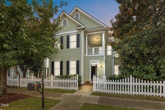 817 Carpenter Town Ln, Cary, NC 27519