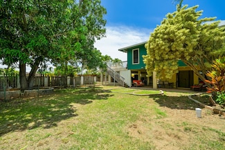 8562 Elepaio Rd, Kekaha, HI 96752