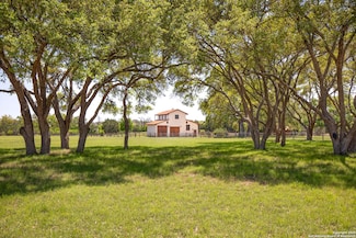876 Horseshoe Falls, Bandera, TX 78003