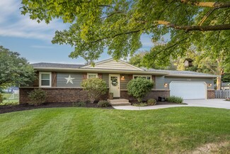 1361 Carol Dr, Hudsonville, MI 49426