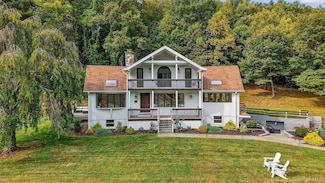 602 Oscawana Lake Rd, Putnam Valley, NY 10579