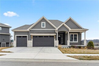 5142 NW 47th St, Riverside, MO 64150