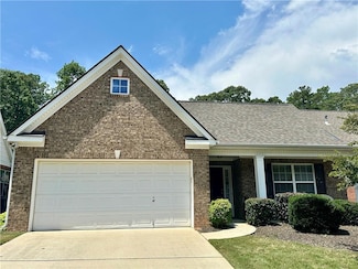 5565 Ashmoore Ct, Flowery Branch, GA 30542