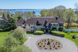 18 Bayside Dr Unit 1, Belfast, ME 04915