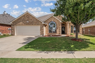 1917 Winter Hawk Dr, Fort Worth, TX 76177