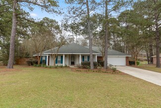 107 Pine Ln, Hattiesburg, MS 39402