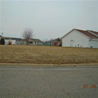 56 Mohawk Dr, Nappanee, IN 46550