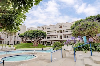 510 The Village Unit 203, Redondo Beach, CA 90277