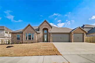 1210 Fierce Ln, Centerton, AR 72719