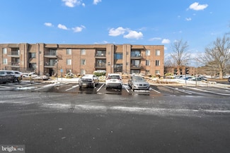 57 Oakridge Dr Unit 57, Langhorne, PA 19047